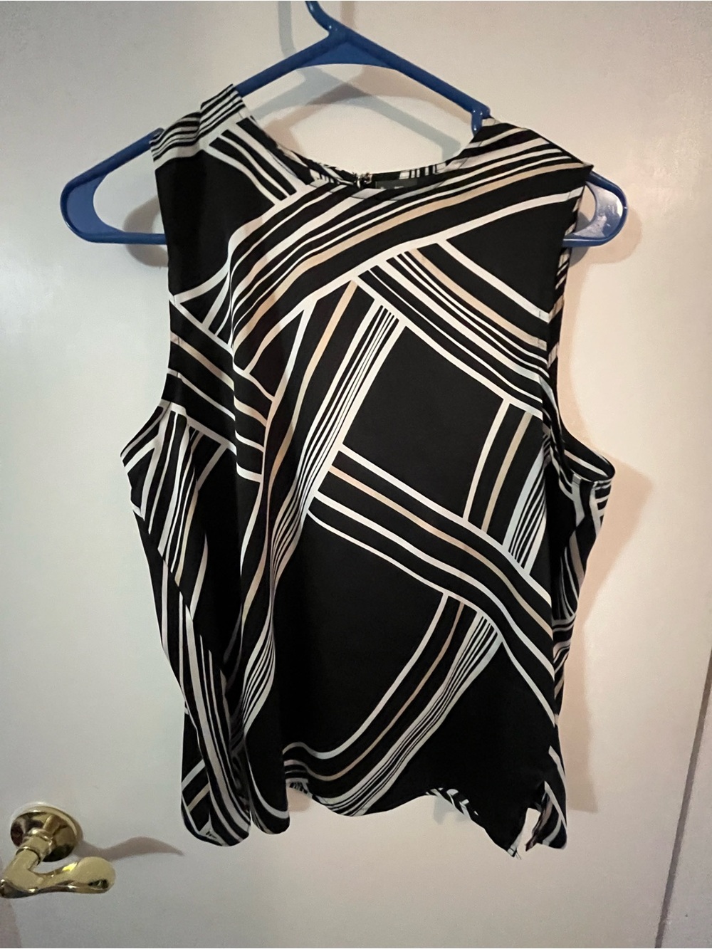 Worthington petite, medium Black and White Striped Geometric Sleeveless Camisole